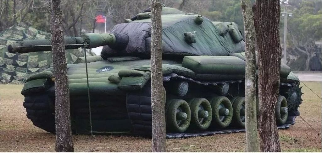 西双版纳军用充气坦克